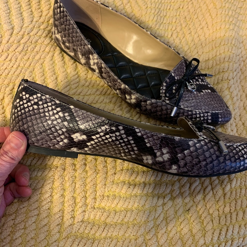 Micheal Kors snakeskin flats